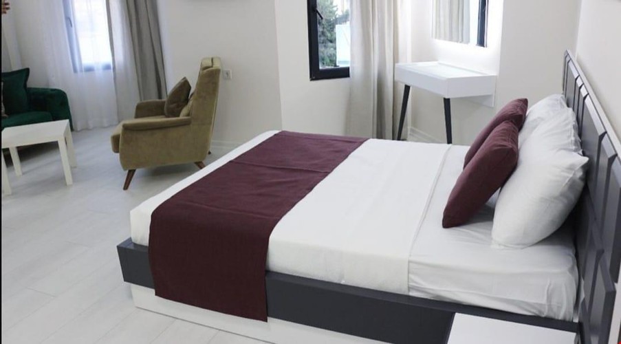 Deluxe Oda, Havuz Manzaralı