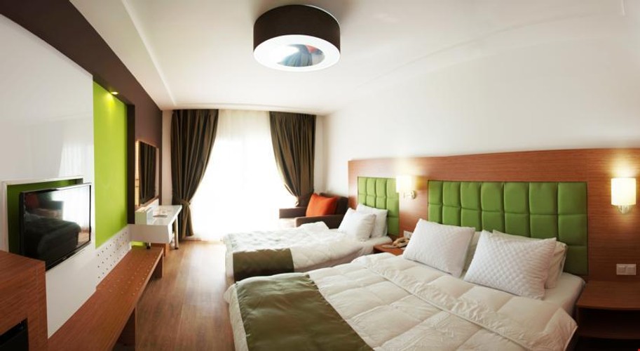 Superior Oda, Kara Manzaralı