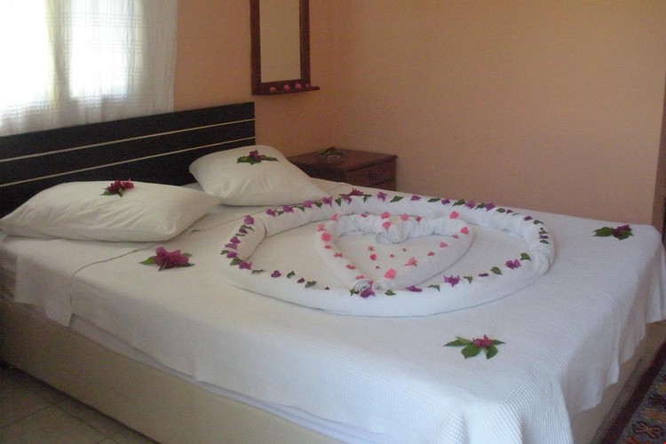 Economy Room (1 Person)