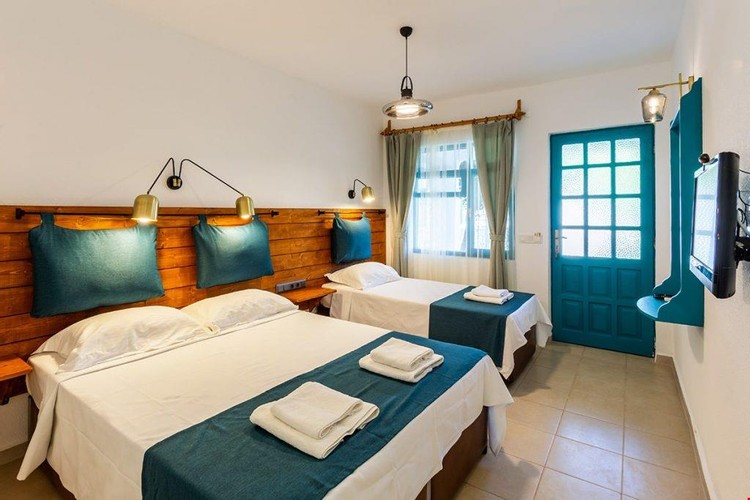 Standard Room (3 Person)