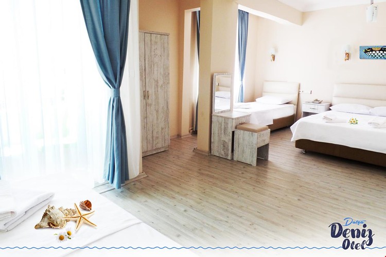 Aile Odası, Deniz Manzaralı (Balkonlu)