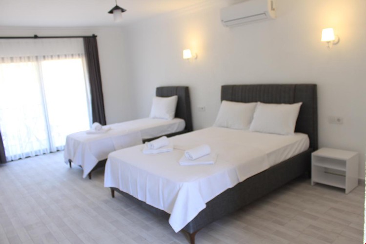 Family Room (Balcony)