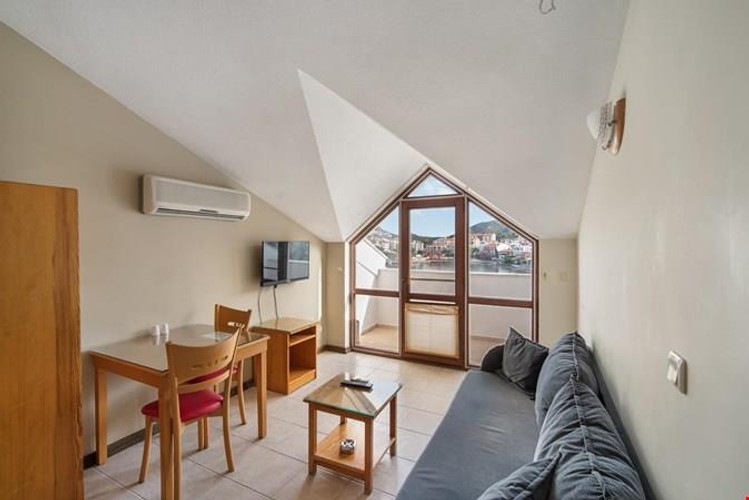 Apart Çatı Oda, Deniz Manzaralı