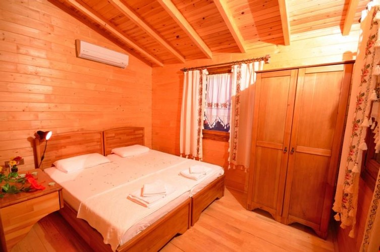 Deluxe Ahşap Ev Oda