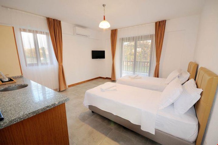 Standart Oda, Havuz Manzaralı