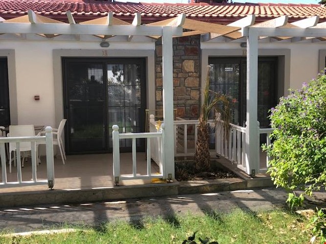 Suit Oda, Göl Manzaralı (Balkonlu)