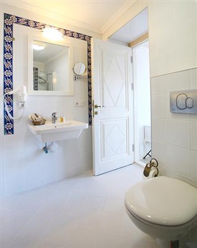 Aile Odası, Kısmi Deniz Manzaralı