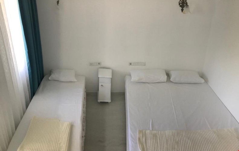Standard Room (3 Person)