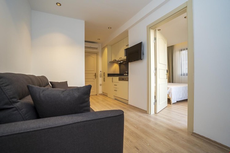 Family Room (Balcony)