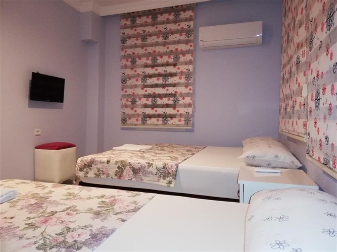 Family Room (3 Person)