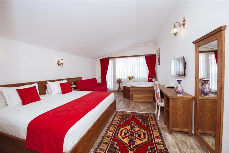 Deluxe Room (Jacuzzi)