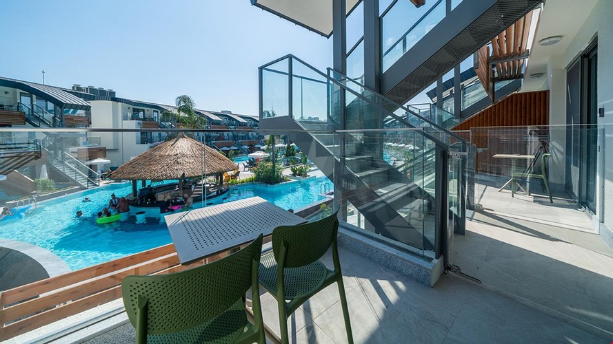 Standard Room, Pool View