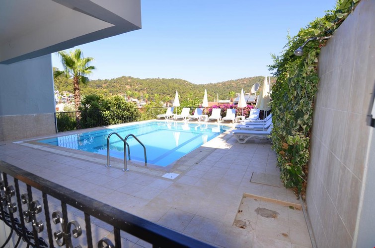 Comfort Oda, Havuz Manzaralı