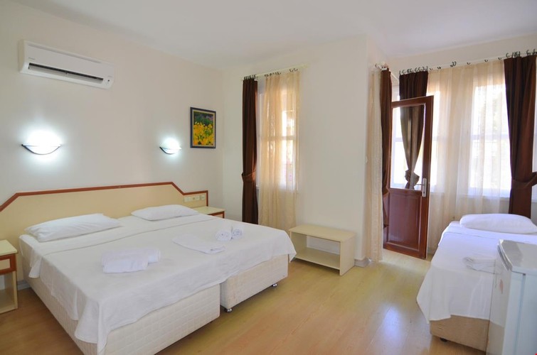 Aile Odası, Kara Manzaralı