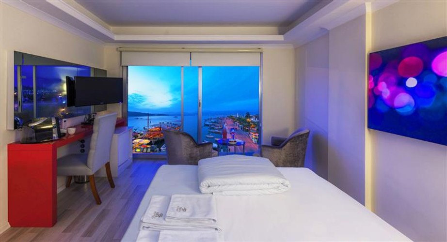 Grand Oda, Deniz Manzaralı