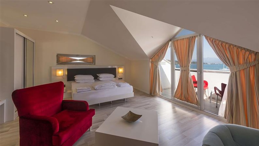 Teras Grand Oda (Teraslı)