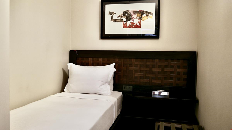 Deluxe Oda, Kara Manzaralı