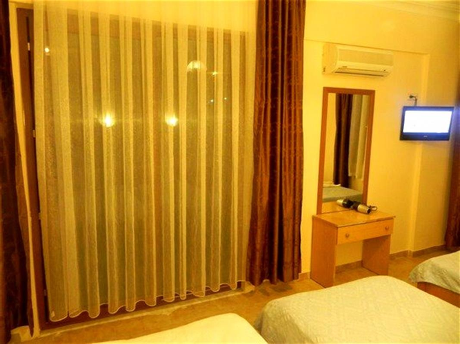 Standard Room (3 Person)