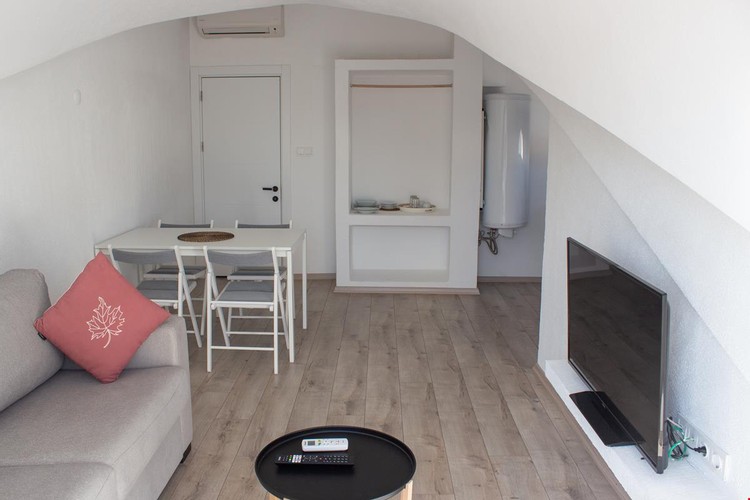 Çatı Suit Konsept Teras Katı Oda (Balkonlu)