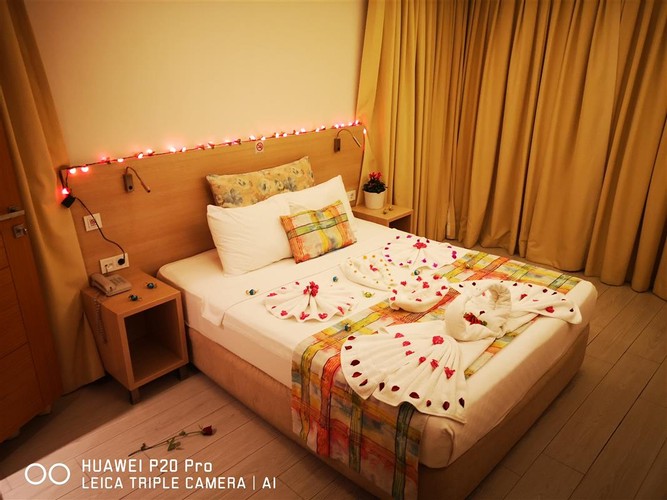 Honeymoon Suite Room