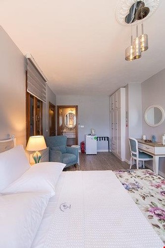 Aile Odası, Kısmi Deniz Manzaralı