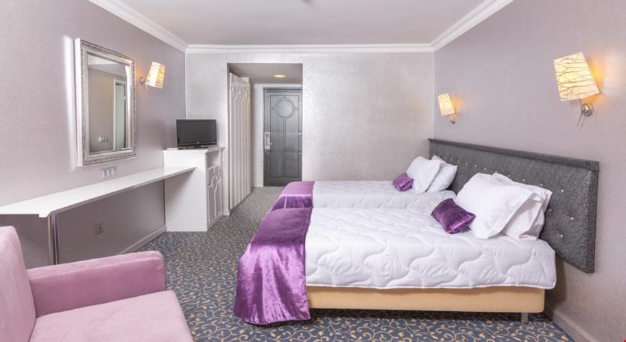 Standart Oda, Kara Manzaralı