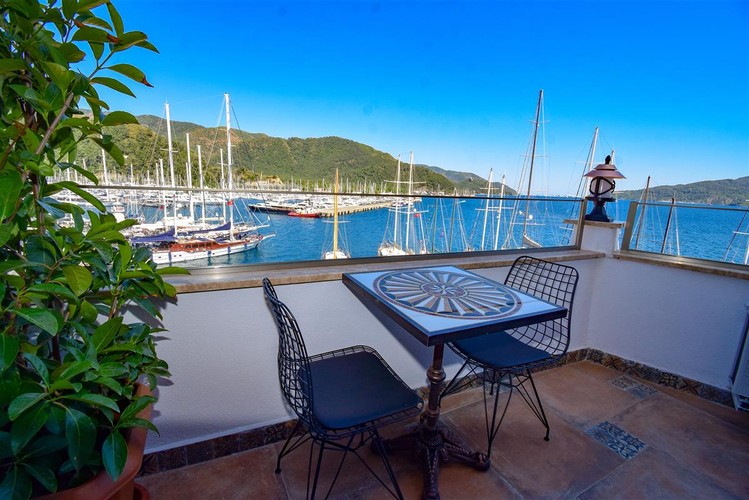 Balkonlu Oda, Deniz Manzaralı (Balkonlu)