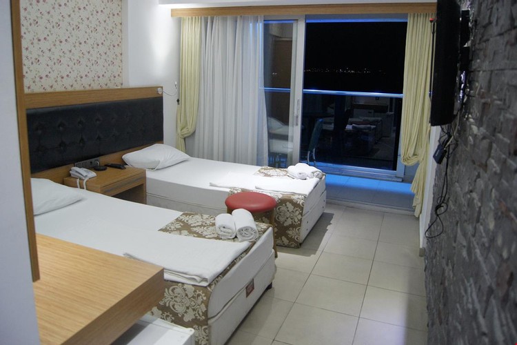 Standard Room, Land View