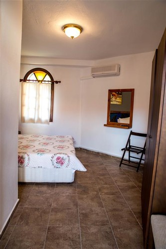 Economy Room (3 Person)