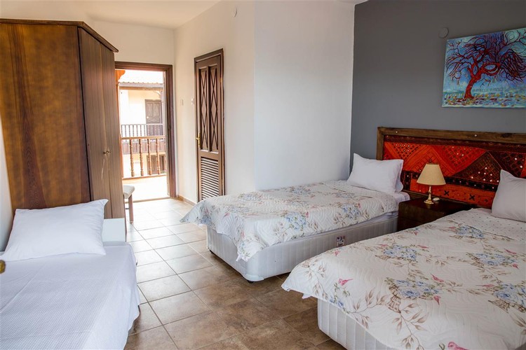 Standard Room (3 Person)