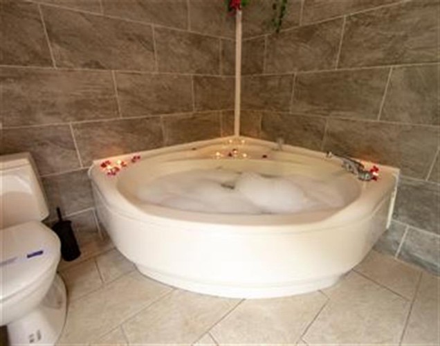 Suit Oda, Deniz Manzaralı (Balkonlu, Jakuzi)