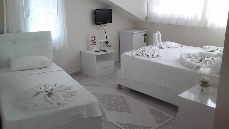 Family Room (3 Person)