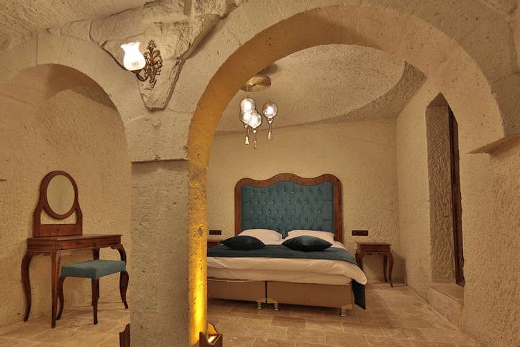 Cave Suite Room