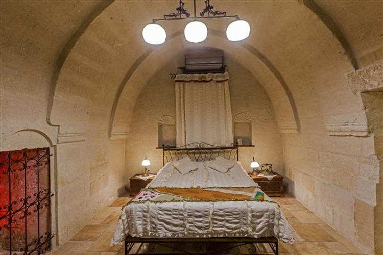 Classic Cave Suite Room
