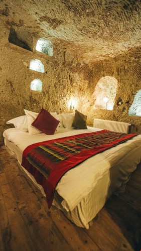 Cave Suite Room