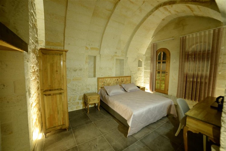 King Suite Honeymoon Room