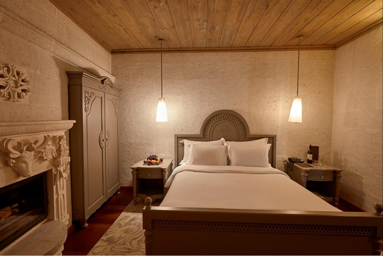 King Suit Deluxe Oda