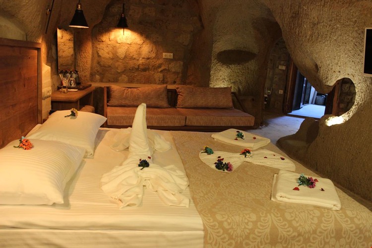 Honeymoon Suite Room