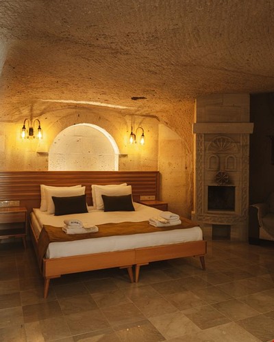 Cave Suite Room