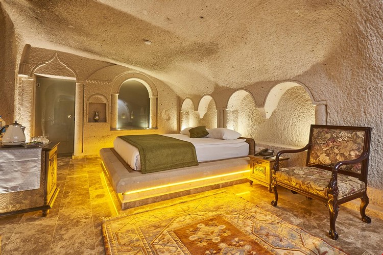 Deluxe Superior Cave Suite Room