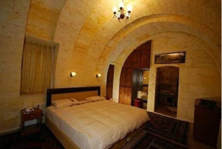 Cave Suite Room (Jacuzzi)