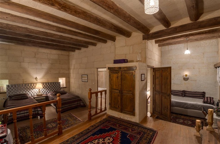 Honeymoon Suite Room