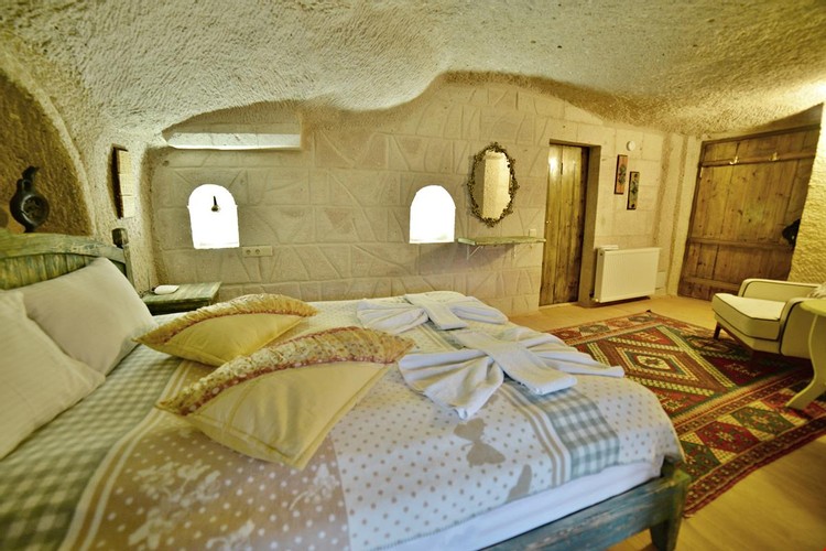 Cave Suite Room
