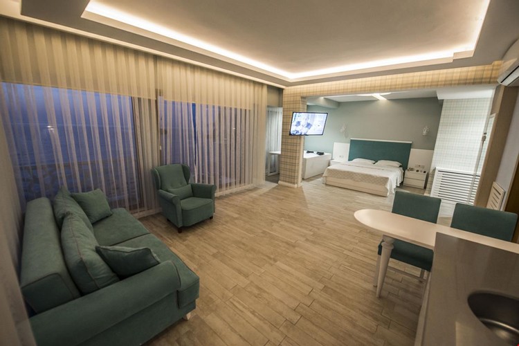 Standart Oda, Deniz Manzaralı (Jakuzi)