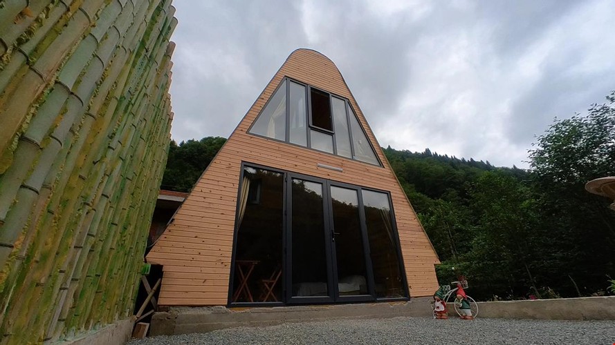 Dağ Evi, Dağ Manzaralı