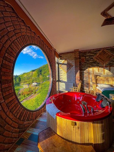 King Suite Honeymoon Room