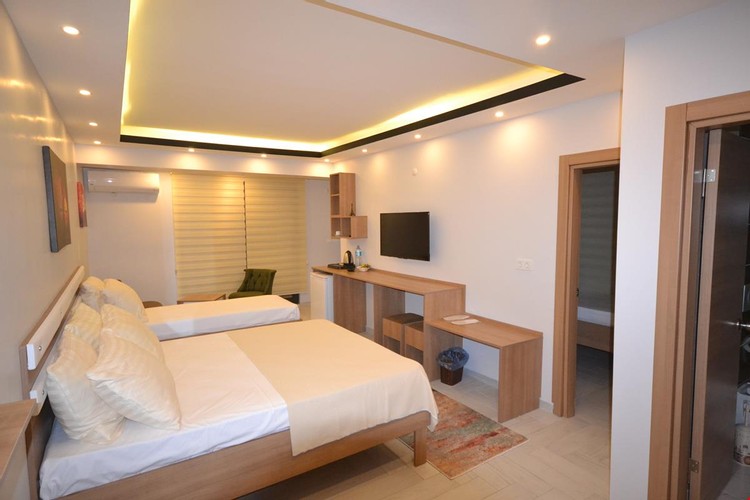 Family Room (Balcony)