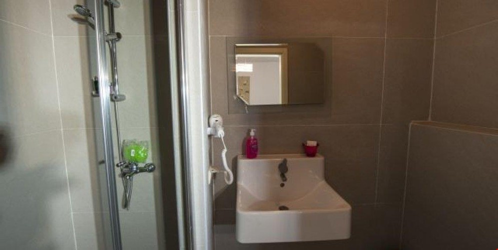 Standard Room (3 Person)