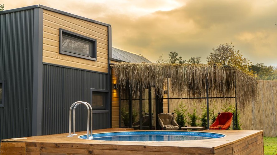 Tiny House, Havuz Manzaralı