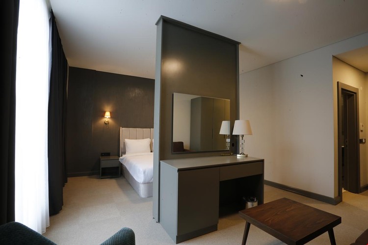 Superior Oda, Göl Manzaralı